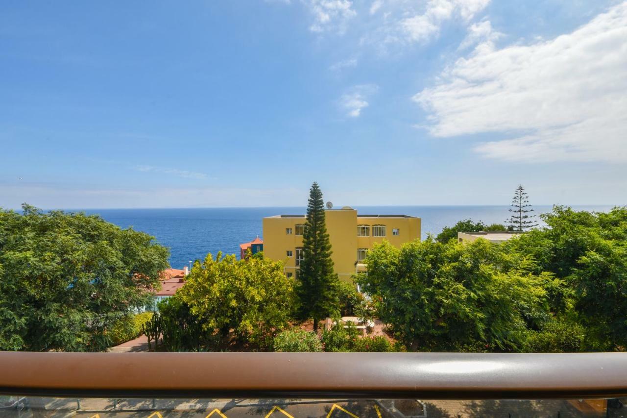 Spacious 3 Bedroom By The Beach Canico  Exterior photo